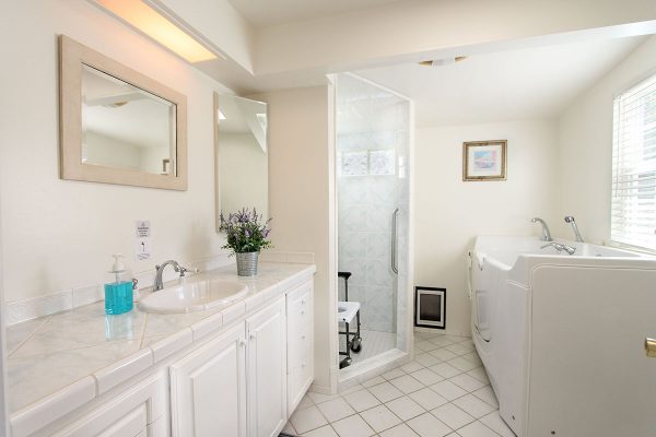 La Costa Coastal Care 6 - bathroom.jpg