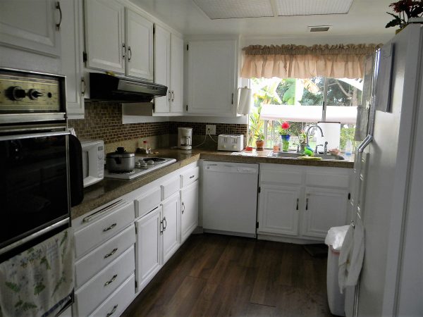 La Costa Heights Assisted Living 5 - kitchen.JPG