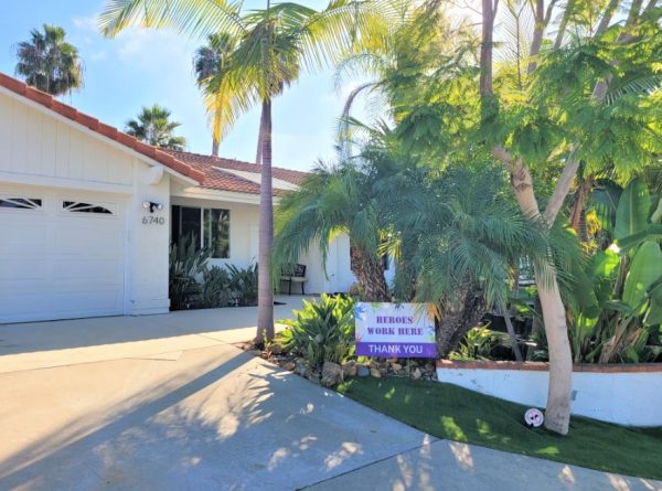 La Costa Palms 1 - Street view.JPG