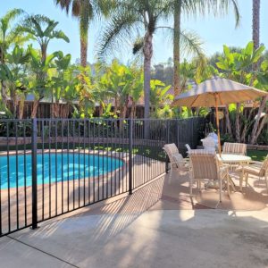 La Costa Palms 5 - backyard.JPG