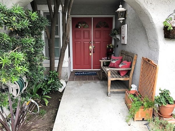 Lake Forest Country Homes II front entry.JPG