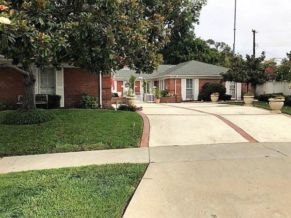 Lake Forest Country Homes III 1 - front view.JPG