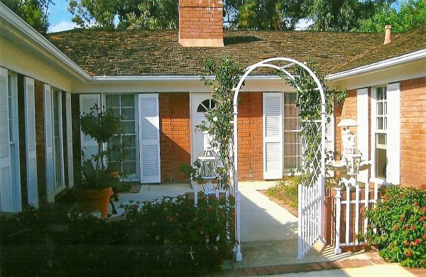 Lake Forest Country Homes III front entryway.jpg