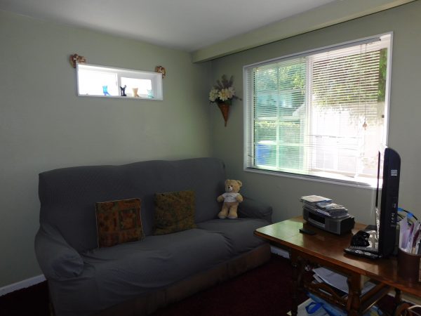 Lake Murray Health Care Center living room.JPG