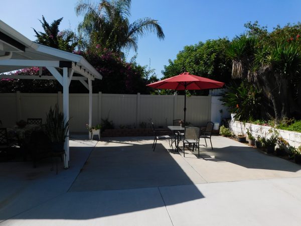 Lake Murray Health Care Center patio 2.JPG