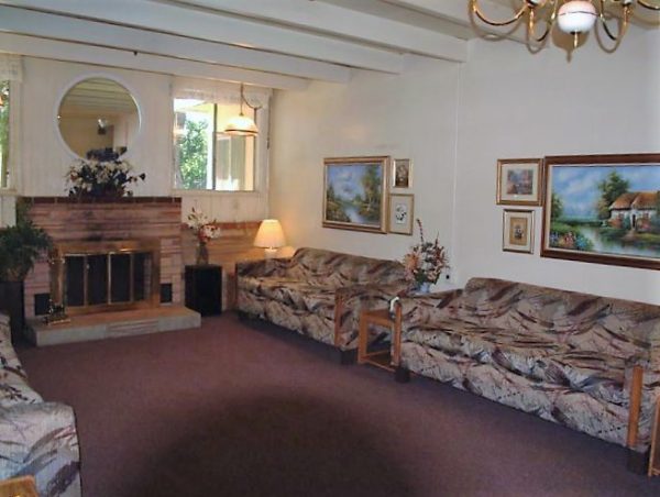 Lakeside Manor living room 3.jpg