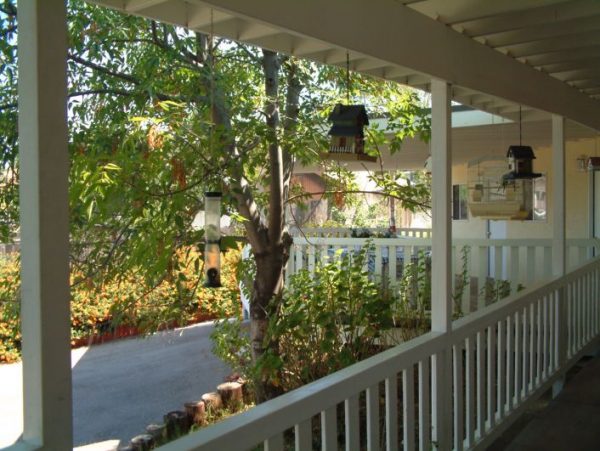 Lakeside Manor patio 3.jpg