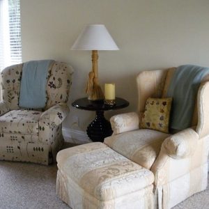 Laney's Cottages sitting area.jpg