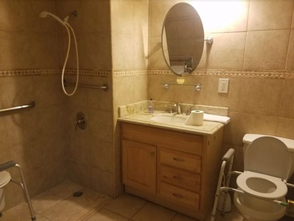 Las Palmas Home Care 6 - restroom 2.JPG