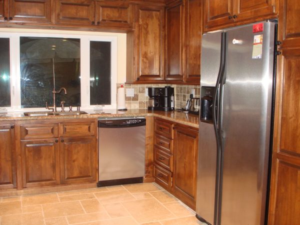 Leriza's Guest Home 4 - kitchen.jpg