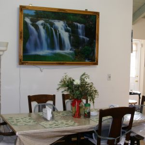 Lois Guest Home II 4 - dining room.JPG