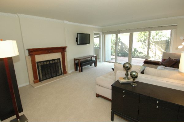 Lotus Senior Care - Huntington Beach 3 - living room.jpg