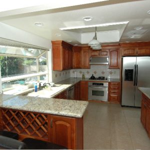 Lotus Senior Care - Huntington Beach 5 - kitchen.jpg