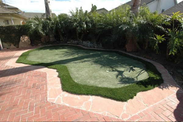 Lotus Senior Care - Huntington Beach putting green.jpg