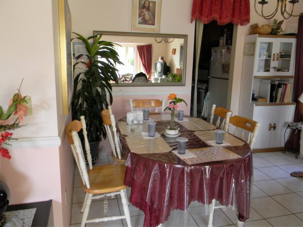 Lucy's Place 4 - dining room.JPG