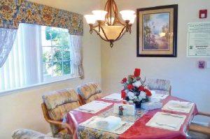 Madeleine's Senior Living 3 - dining room.jpg