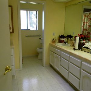 Mary Katherine's Home I restroom 2.JPG