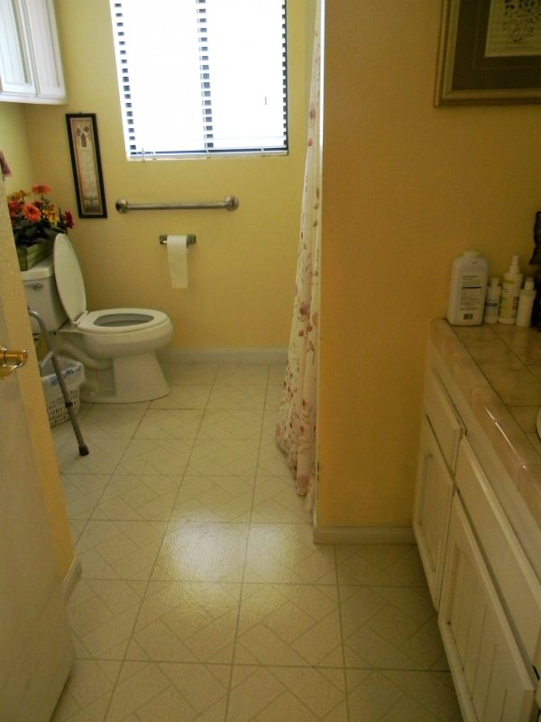 Mary Katherine's Home I restroom.JPG