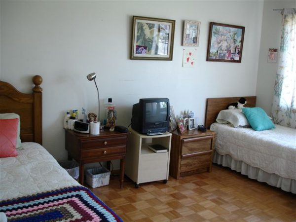 Mission Home II 6 - shared room.jpg