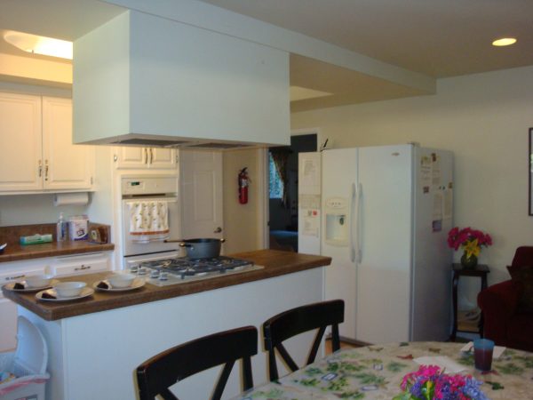 New Horizon Board and Care IV 4 - kitchen.JPG