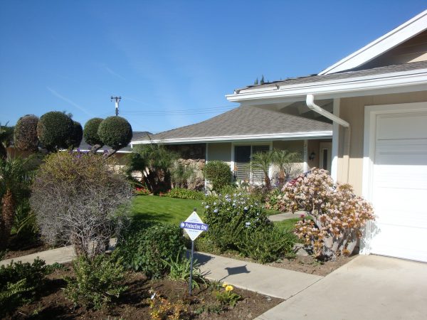 New Horizon Board and Care IV front walkway.JPG