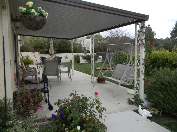 Oak Ranch House 6 - patio.jpg