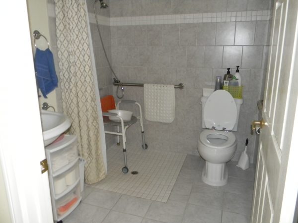 Oak Ranch House restroom 2.jpg