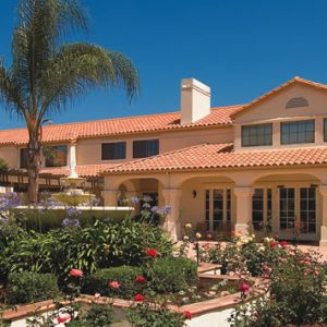 Oakmont of Escondido Hills 1 - courtyard.jpg