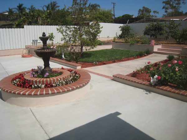 Oceanside Elderly Care Home 448 back yard.JPG