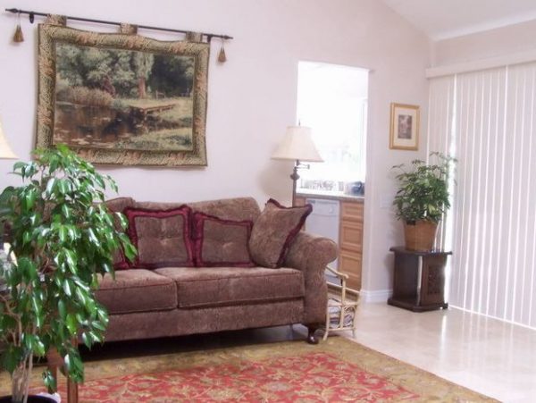 Olivera Residential Home 1 - living room.JPG