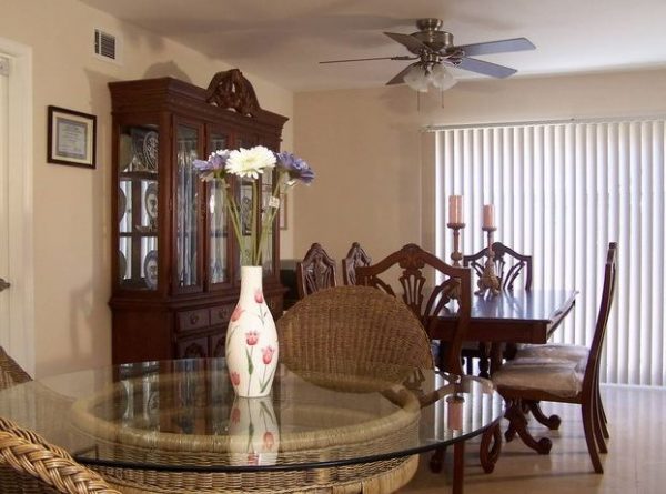 Olivera Residential Home 3 - dining room.JPG