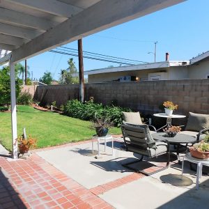 Oravilla Guest Home 8 - backyard.JPG