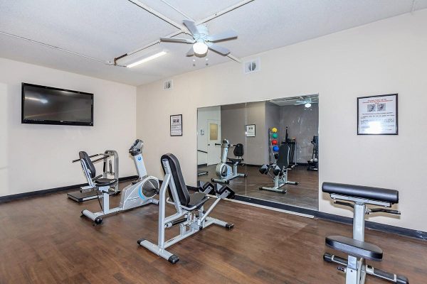 Pacific Pointe Retirement Community gym.jpg