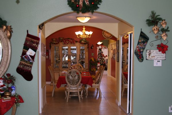 Pacifica Cottage 4 - dining room.JPG