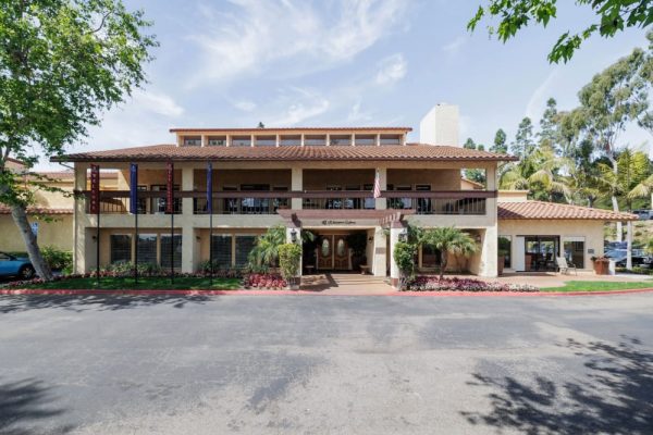 Pacifica Senior Living Encinitas 1 - Front View.jpg