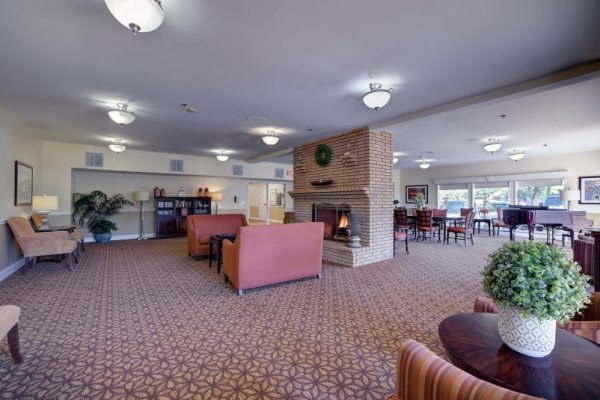 Pacifica Senior Living Encinitas 3 - Common Room.jpg