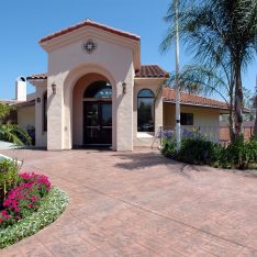 Pacifica Senior Living - Vista 1 - front view.jpg