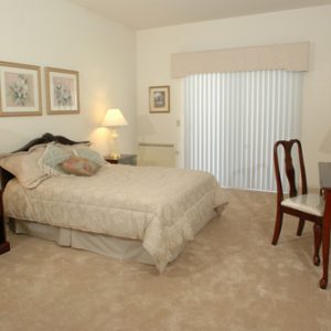 Pacifica Senior Living - Vista 5 - apartment bedroom.jpg