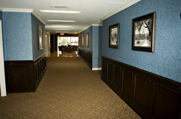 Paradise Valley Manor 4 - hallway.jpg