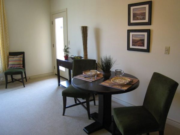 Paradise Village apartment dining room.JPG