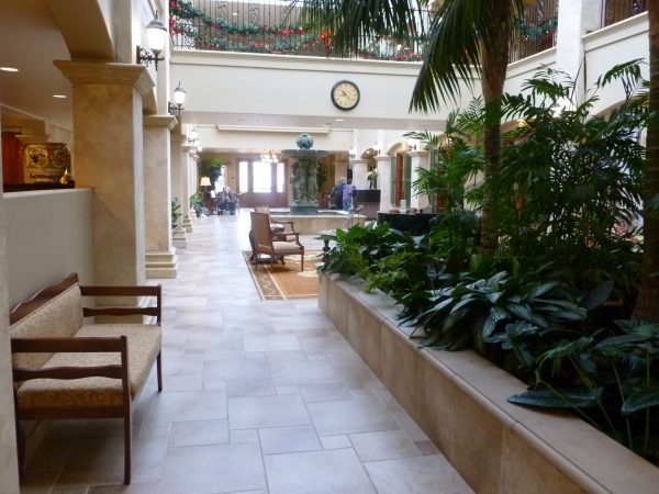 Paradise Village lobby 3.JPG