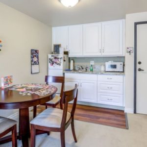 Park Plaza 6 - apartment kitchenette.JPG