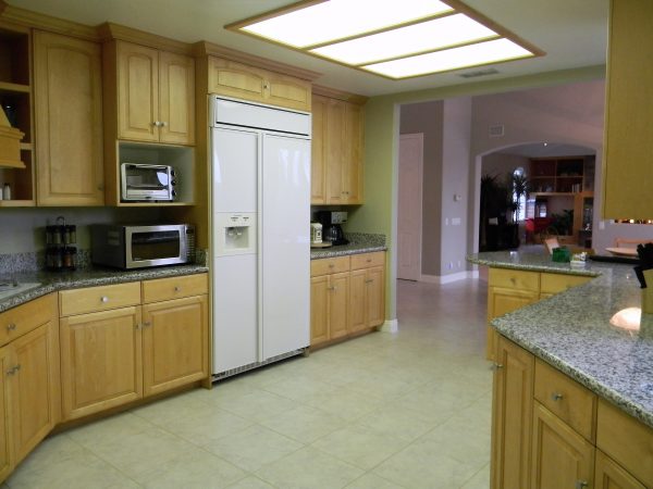 Park View Villa 5 - kitchen.JPG