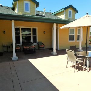 Parkview Gardens 11 - patio 2.jpg