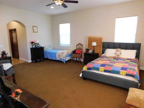 Parkview Gardens 6 - Shared Room.JPG