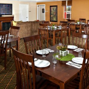 Plaza Village Senior Living memory care dining room.jpg