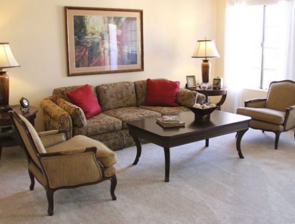 Remington Club of Rancho Bernardo 5 - apartment living room.JPG