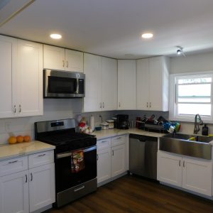 Renaissance Living III 5 - kitchen.JPG