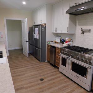 Ridgeview Gardens 8 - Kitchen.JPG