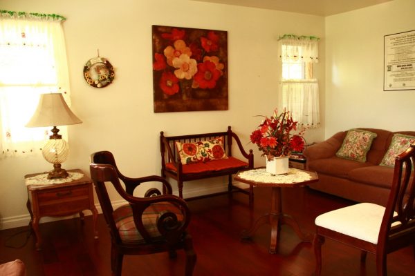 Rose Garden sitting room.jpg